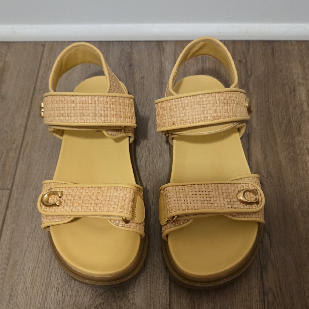 Coach Brynn Light Tan (Natural) Sandals